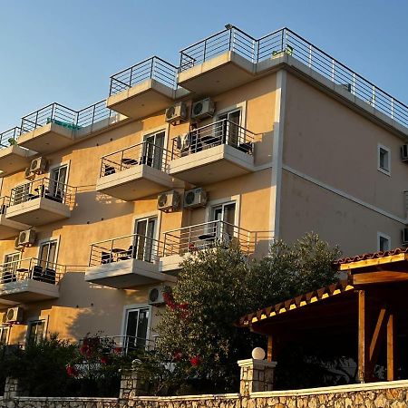 Season Inn Дхерми Экстерьер фото