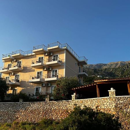 Season Inn Дхерми Экстерьер фото
